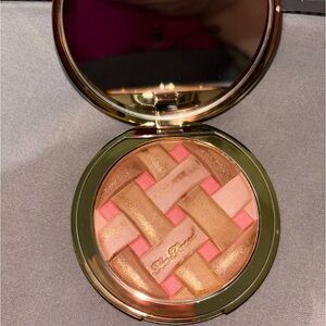 Too faced Bronzer